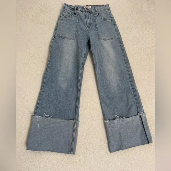 Vibrant MIU Wide  Leg Jeans Size 5 W26 Light Wash Patch Pocket Cropped Denim - Picture 2 of 16